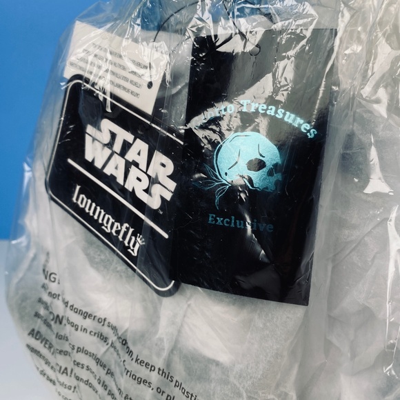 NWT LOUNGEFLY STAR WARS JANGO FETT COSPLAY MINI BACKPACK (LIMITED EDITION) - Picture 2 of 9